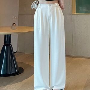 Size Small NEW white long pants, everyday wear